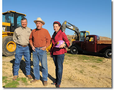 Ronnie Lopez, Frank De Leon, founder of the company, and daughter Sandra De Leon Lopez